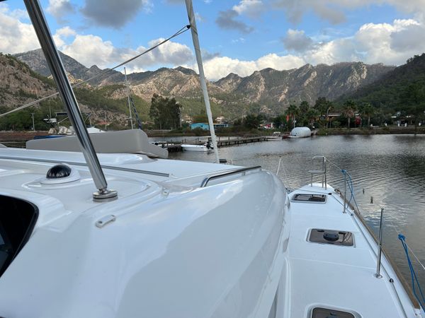 Lagoon 40 | Sail Agena