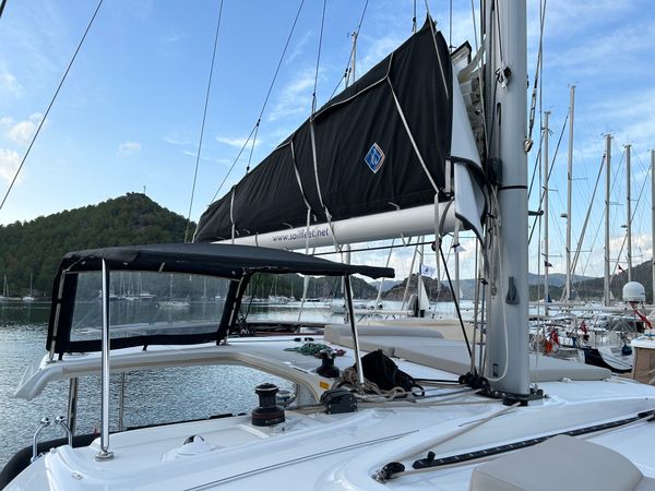 Lagoon 40 | Sail Agena
