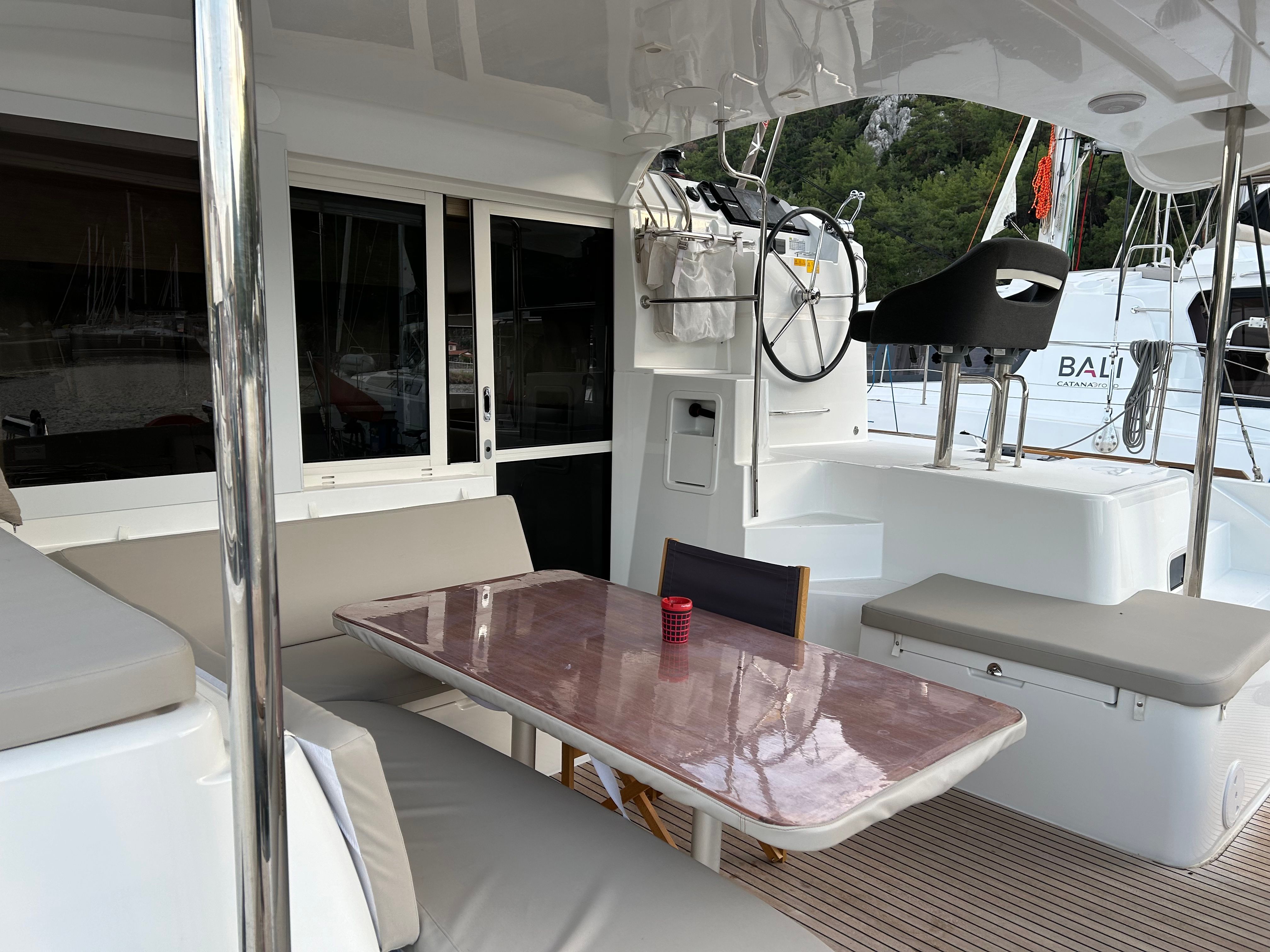 Lagoon 40 | Sail Agena