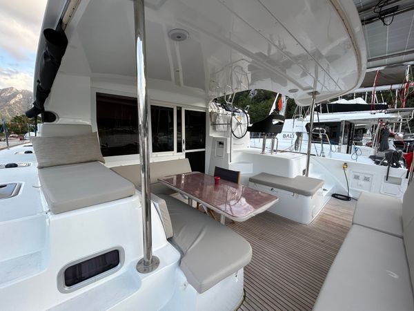 Lagoon 40 | Sail Agena