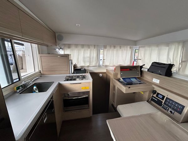 Lagoon 40 | Sail Agena