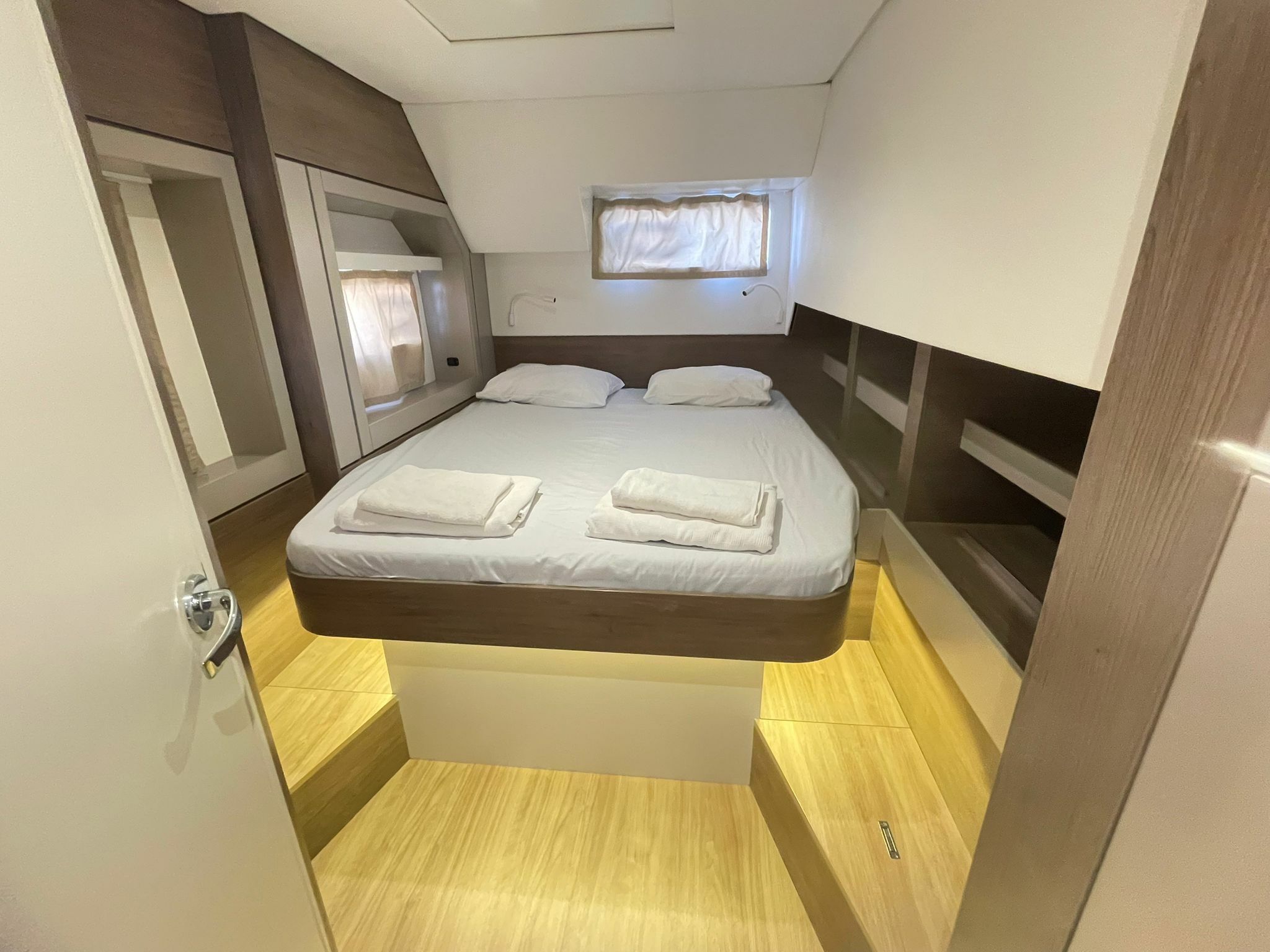 Bali 4.6 | Sail Aquarius