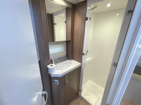 Bali 4.6 | Sail Aquarius