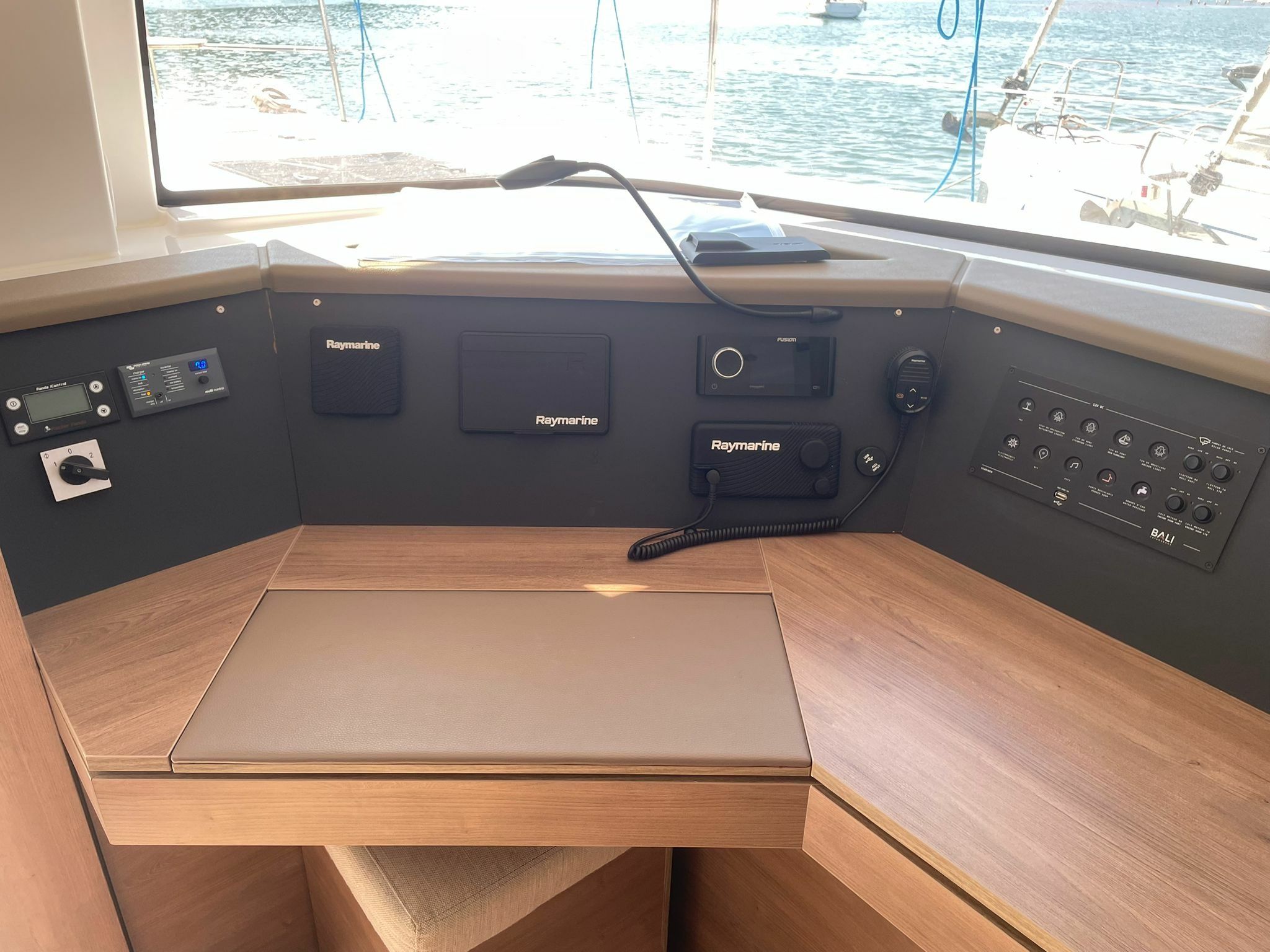 Bali 4.6 | Sail Aquarius