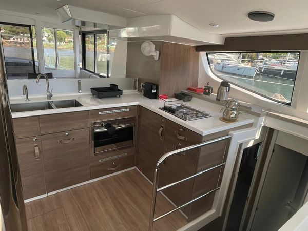 Bali 4.6 | Sail Aquarius