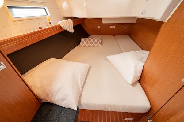 Bavaria Cruiser 37 | Avalon