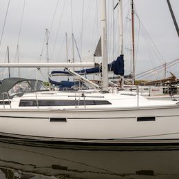 Bavaria Cruiser 37 | Avalon