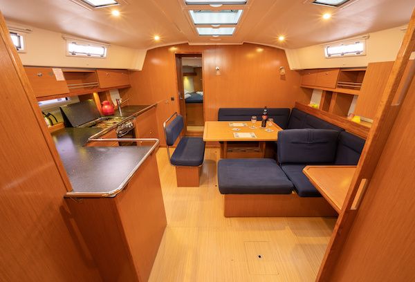 Bavaria Cruiser 45 | 3 Bees