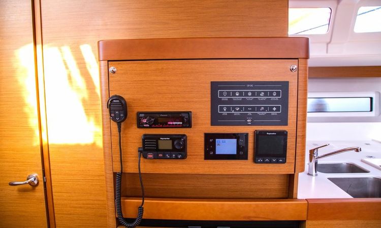 Jeanneau Sun Odyssey 490 | Knot