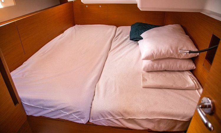 Jeanneau Sun Odyssey 490 | Knot