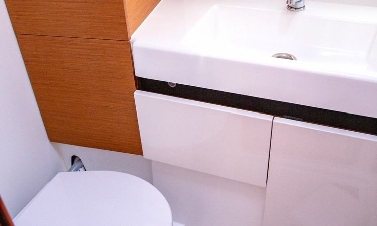 Jeanneau Sun Odyssey 490 | Knot