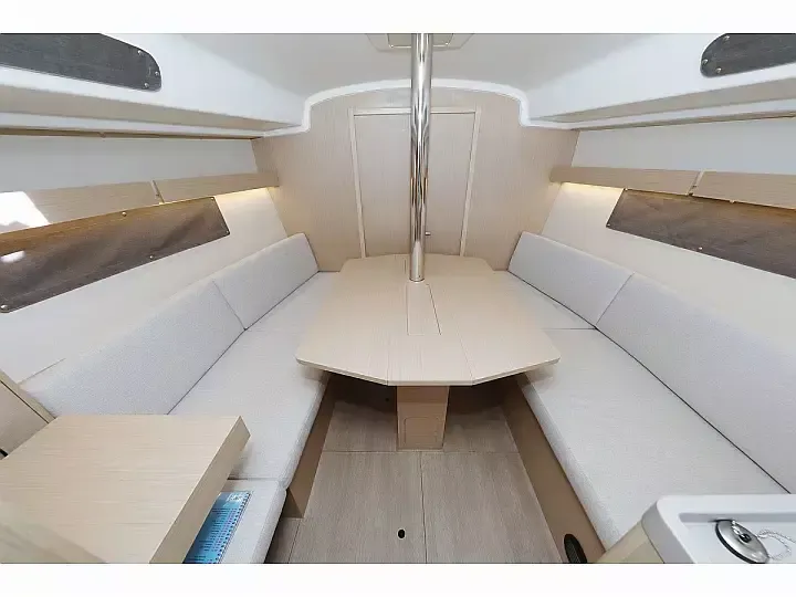 Beneteau Oceanis 34.1 | Rooster