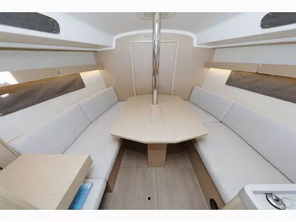 Beneteau Oceanis 34.1 | Rooster