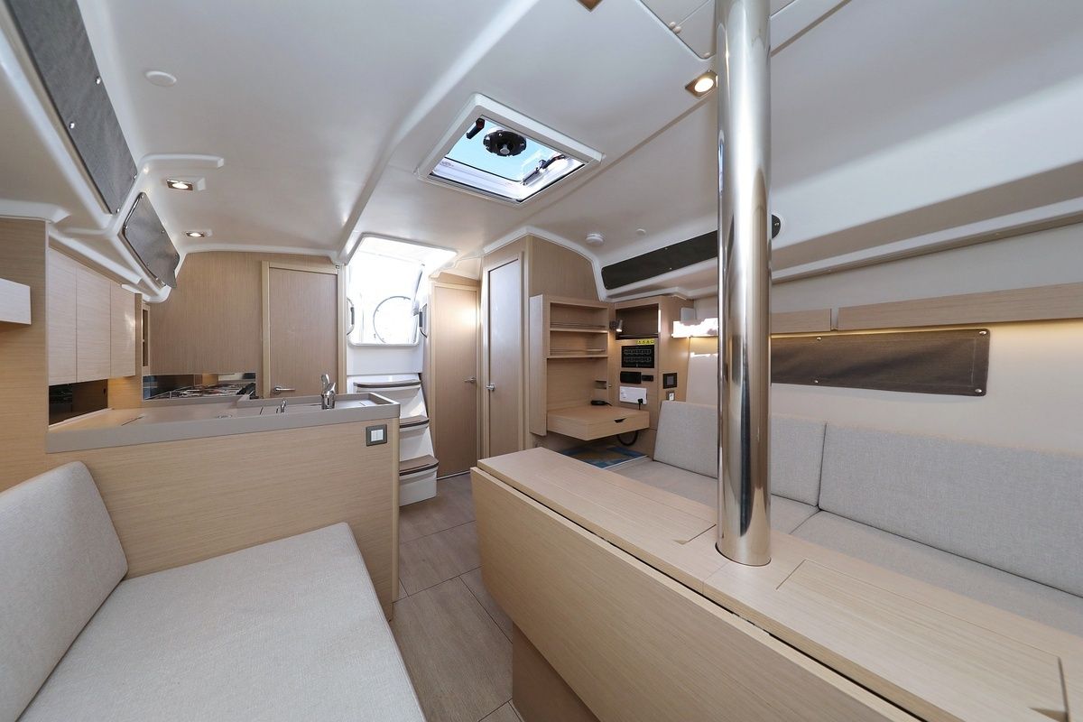 Beneteau Oceanis 34.1 | Rooster