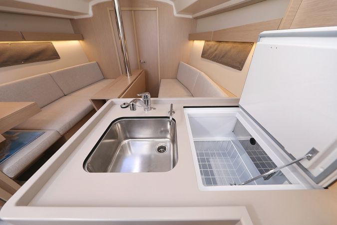 Beneteau Oceanis 34.1 | Rooster