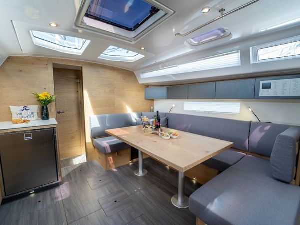 Elan 45 Impression | Trinity