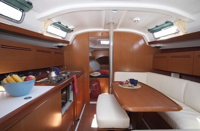 Beneteau Cyclades 39.3 | Boa Vista
