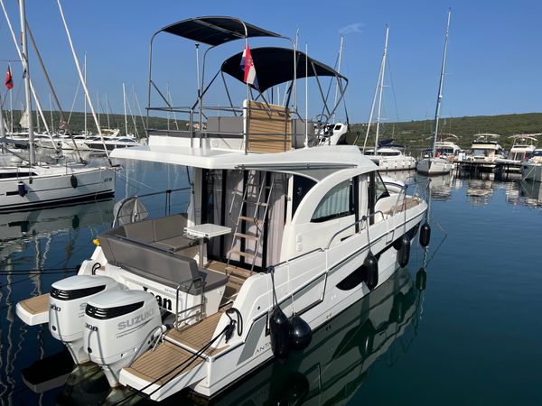 Beneteau Antares 11 Fly | Jean