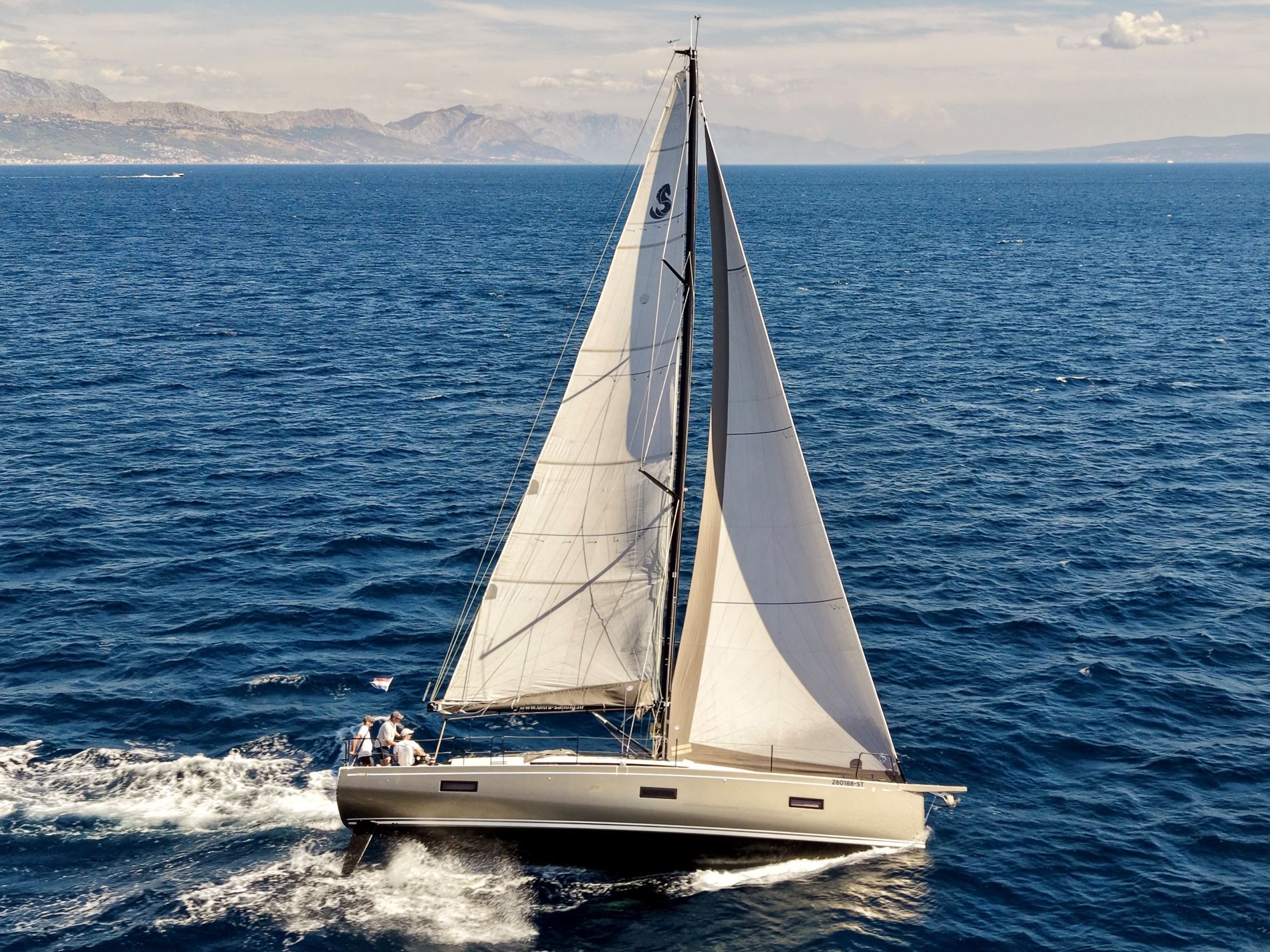 Beneteau First 44 | Checkmate