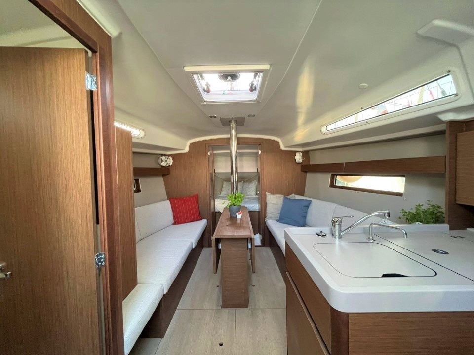 Beneteau Oceanis 34.1 | Rookie