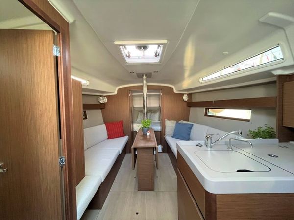 Beneteau Oceanis 34.1 | Rookie