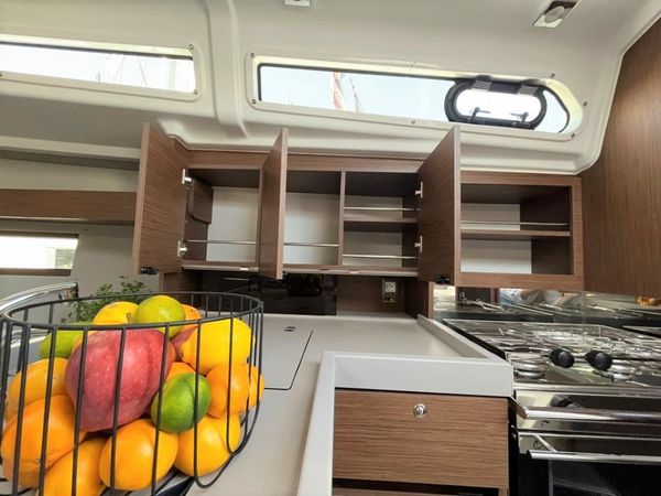 Beneteau Oceanis 34.1 | Rookie