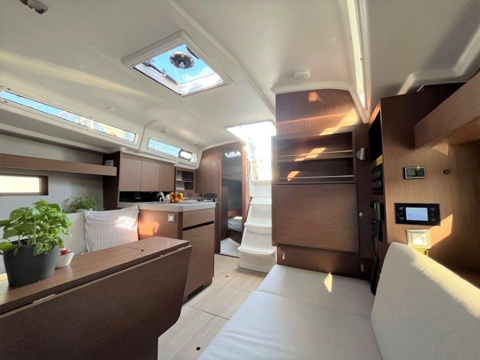 Beneteau Oceanis 34.1 | Rookie