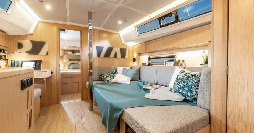 Bavaria C38 | Mola 23 Breege10