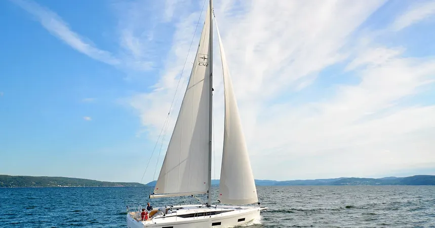 Bavaria C42 | Mola 23-3 Breege8