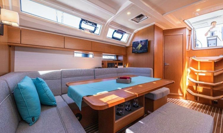 Bavaria Cruiser 46 | First Step