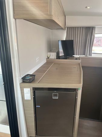 Lagoon 42 | Top Light