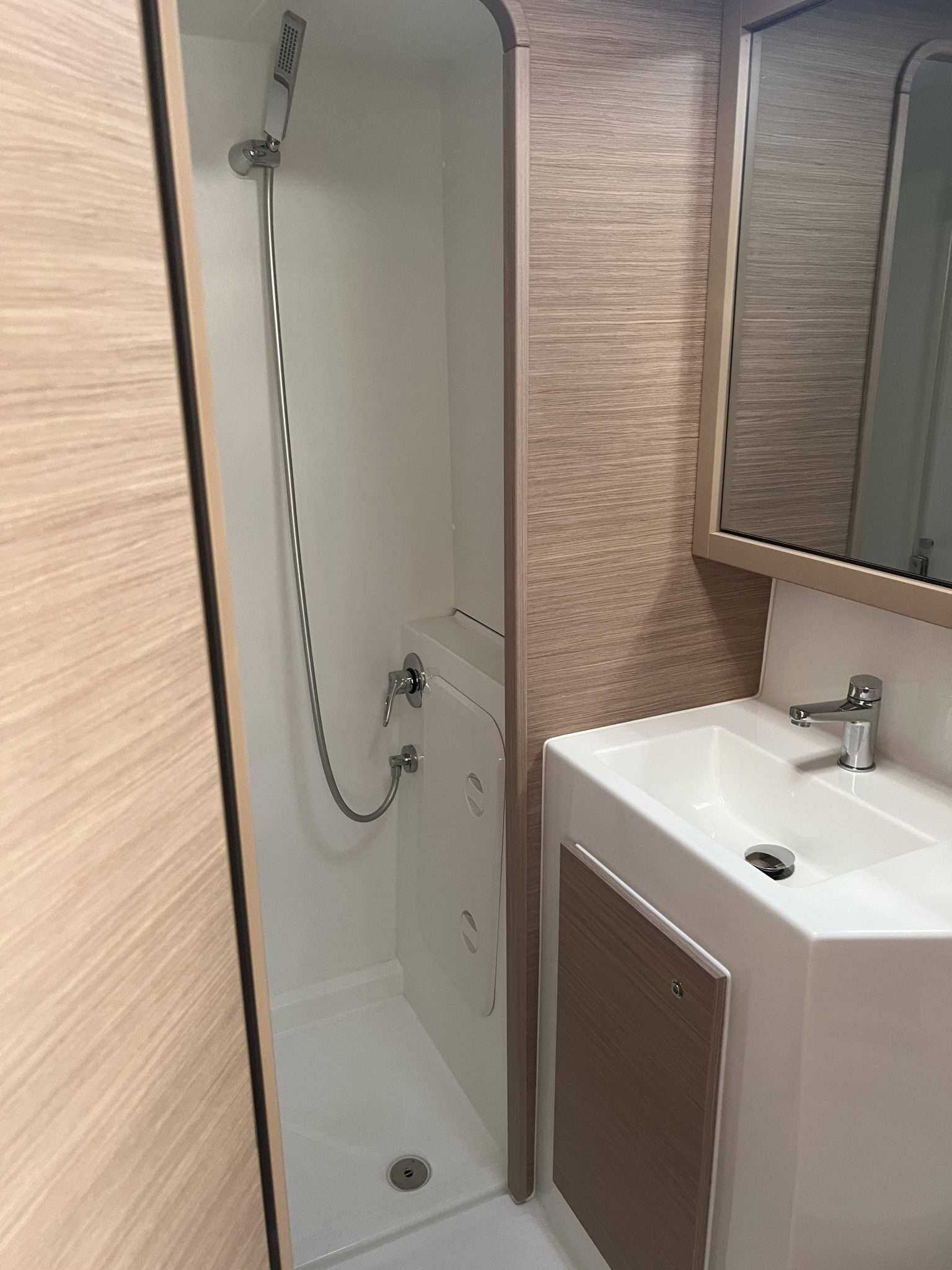 Lagoon 42 | Top Light