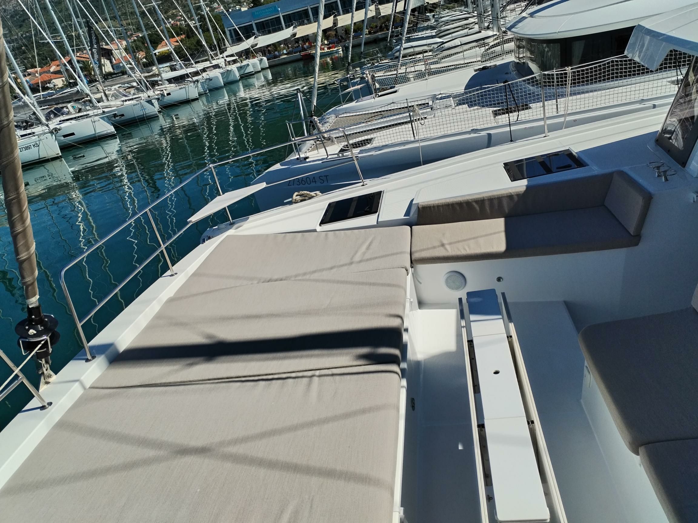 Bali 4.6 | Sunny