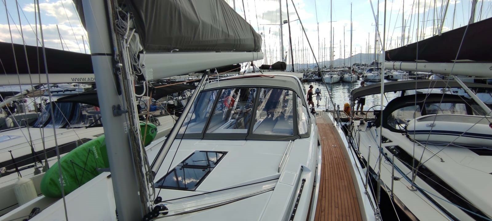 Beneteau Oceanis 54 | Spring Song