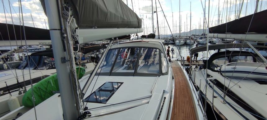 Beneteau Oceanis 54 | Spring Song