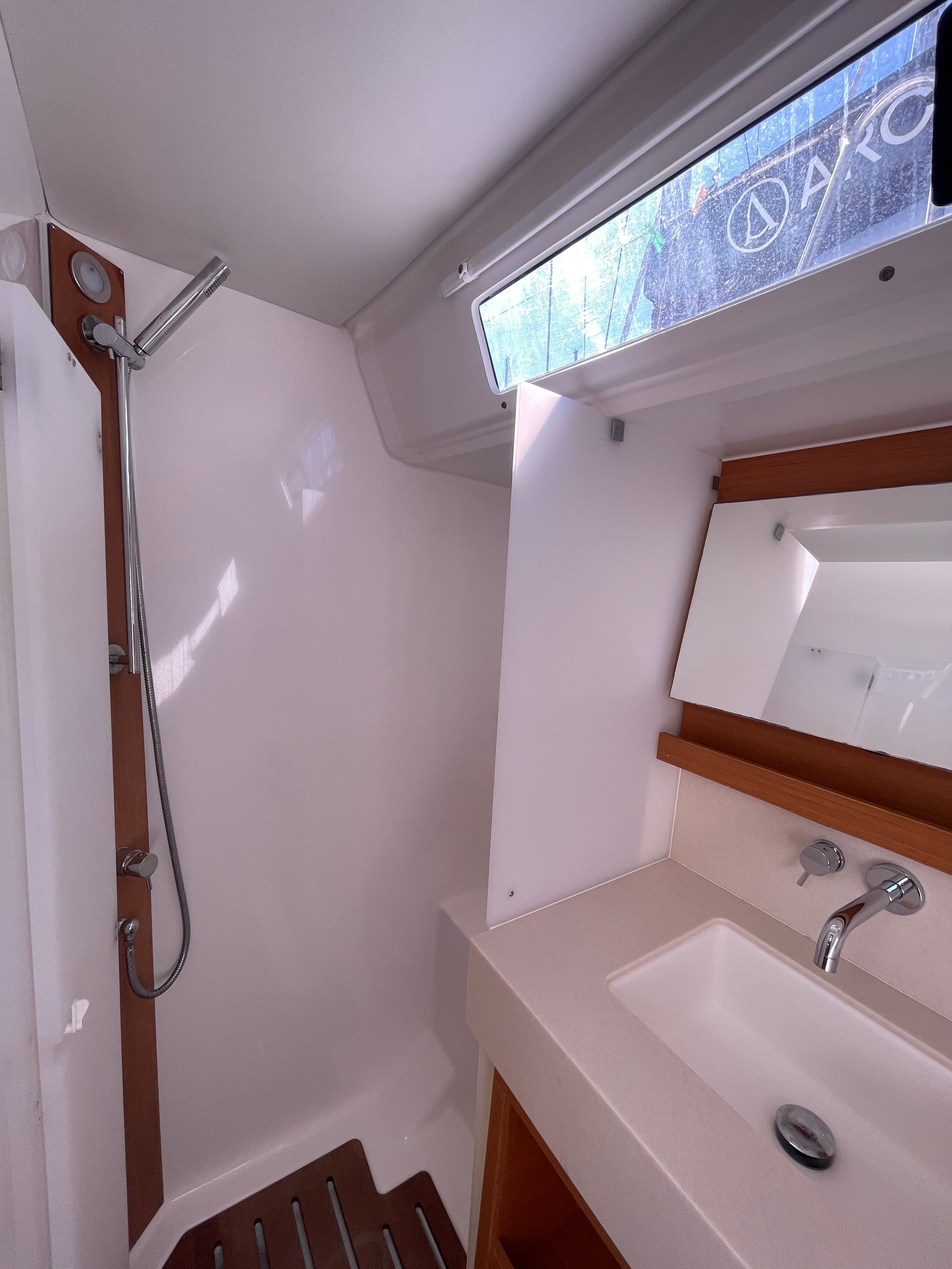 Dufour 470 | Aqua Azzuro