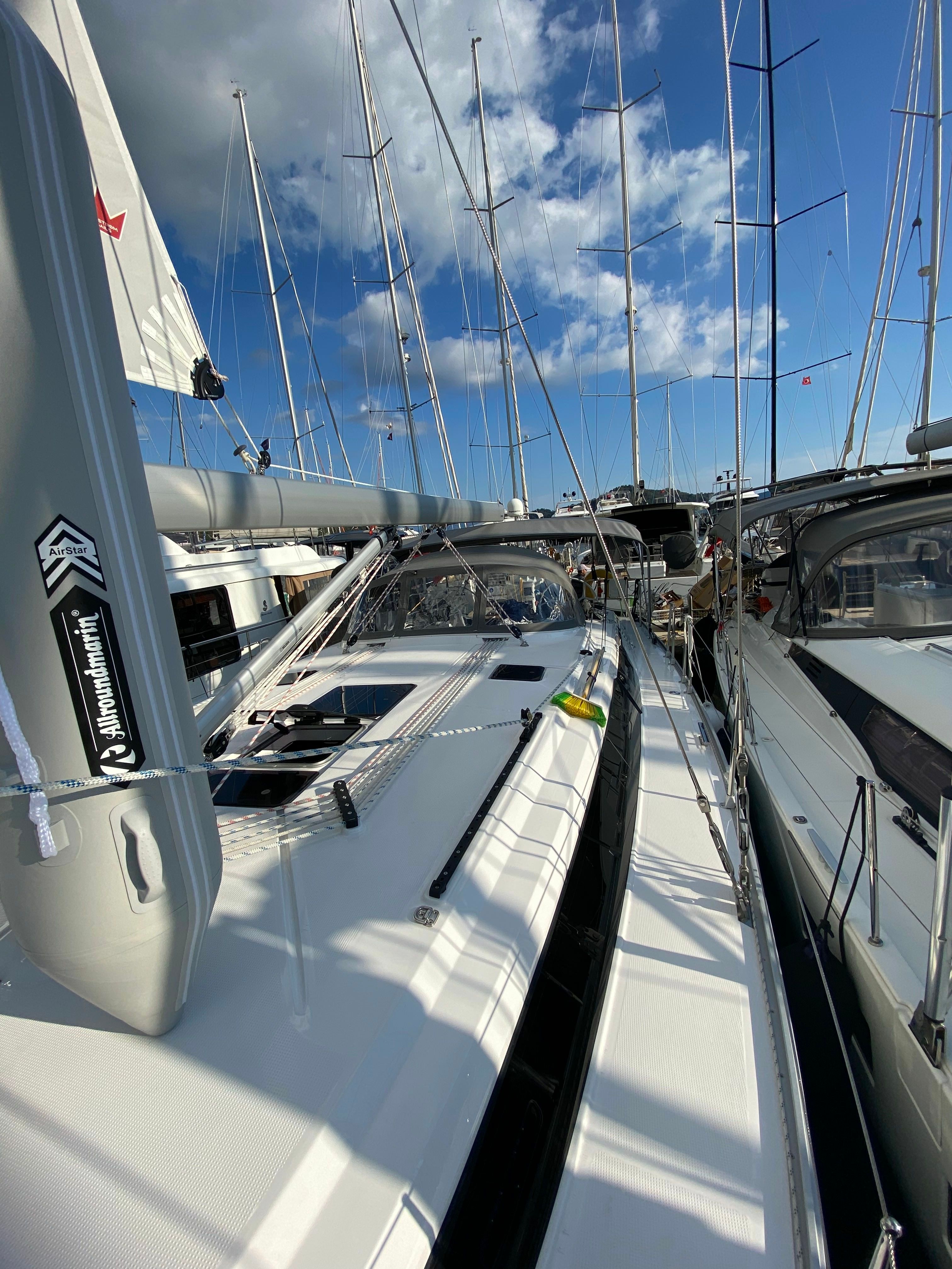 Bavaria Cruiser 46 | Northberry Blu