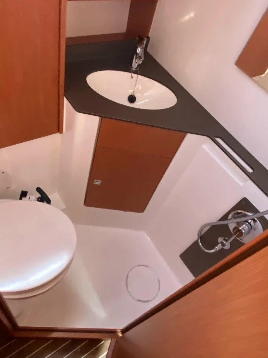 Bavaria Cruiser 46 | Northberry Blu