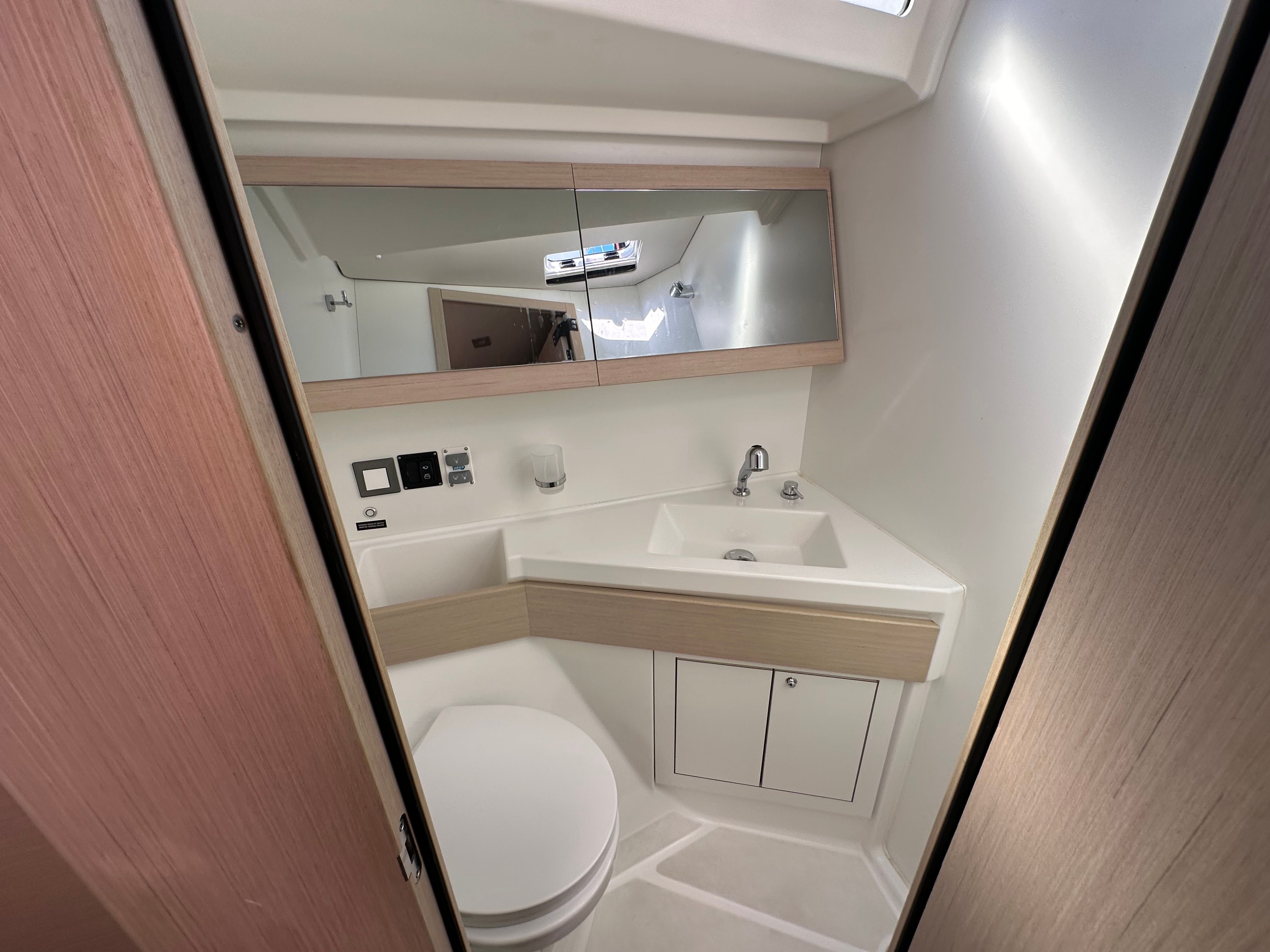 Beneteau Oceanis 46.1 | Logos