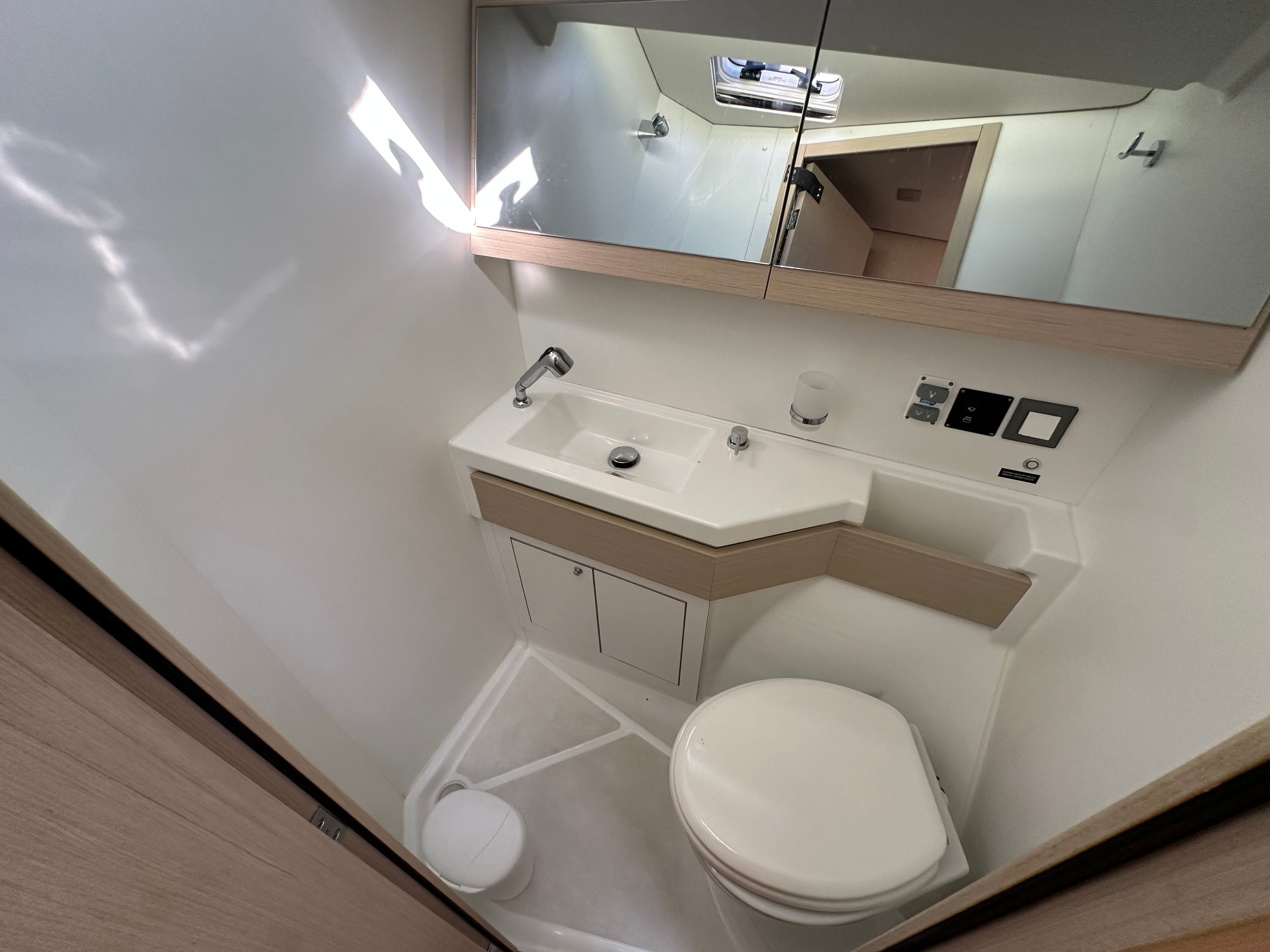 Beneteau Oceanis 46.1 | Logos