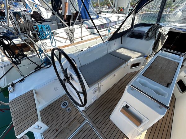 Beneteau Oceanis 34.1 | Pluto