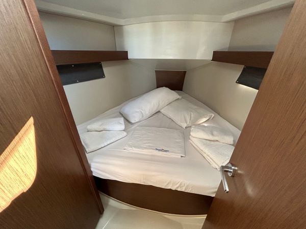 Beneteau Oceanis 34.1 | Pluto