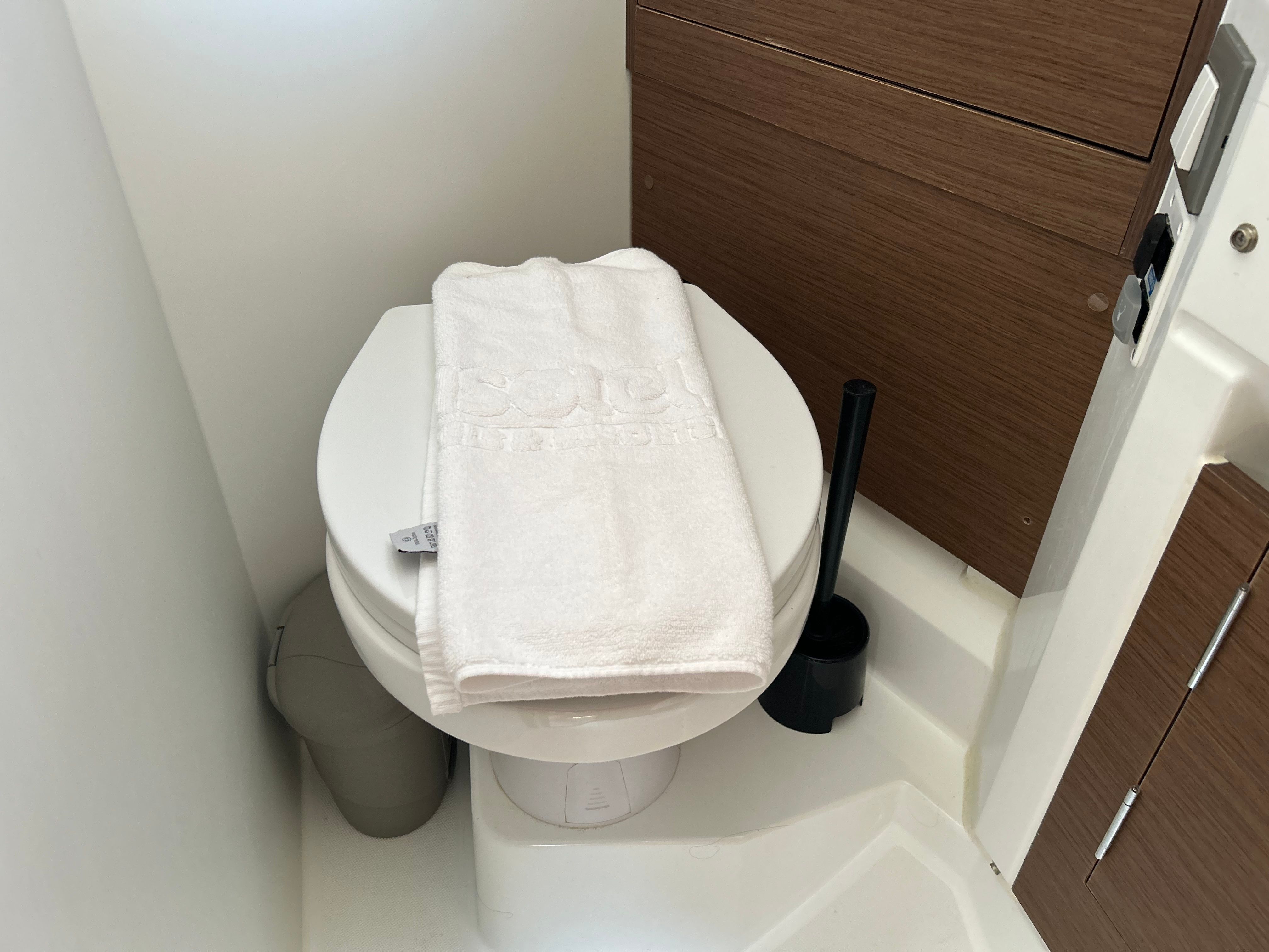 Beneteau Oceanis 34.1 | Pluto