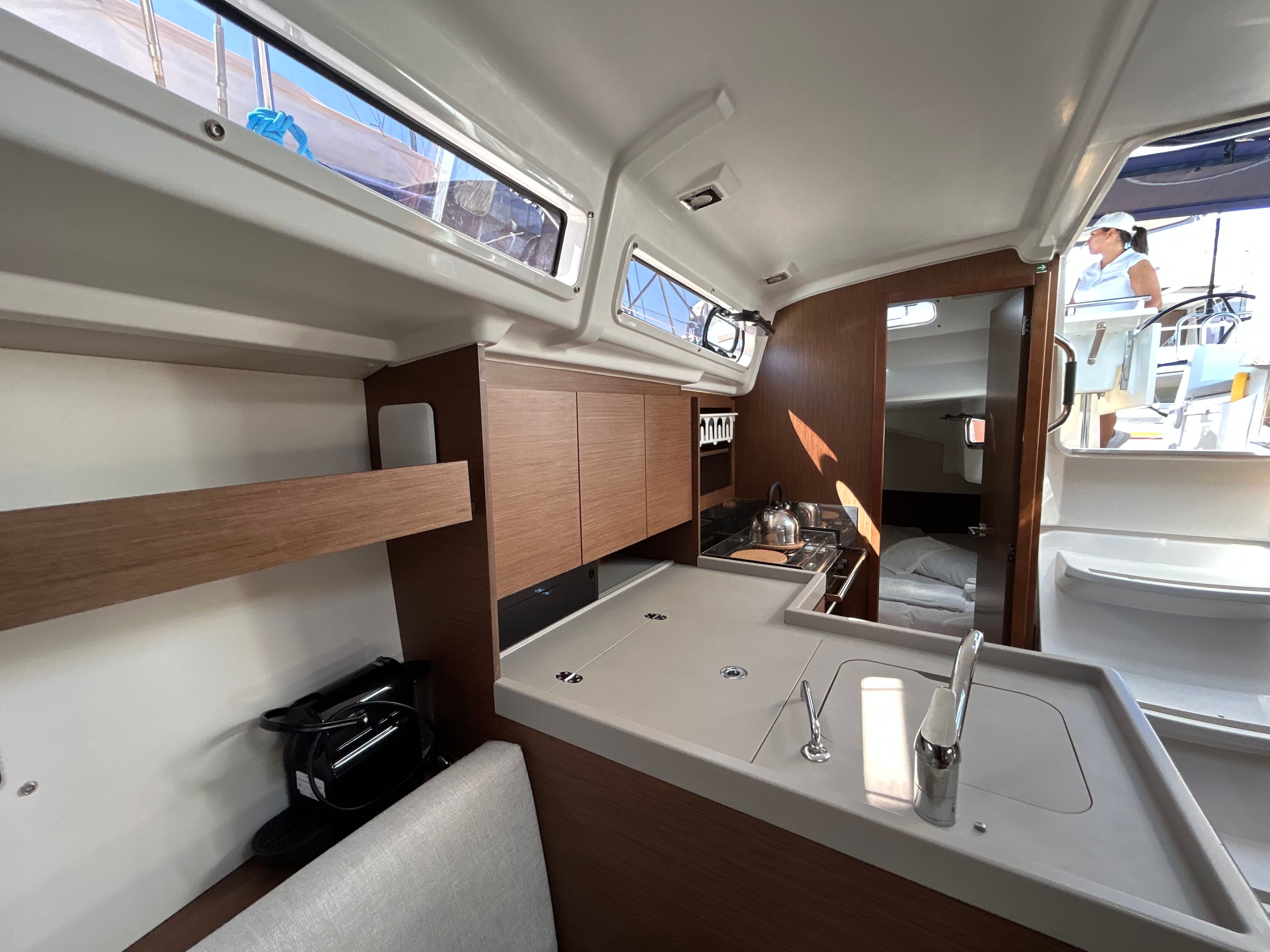 Beneteau Oceanis 34.1 | Pluto