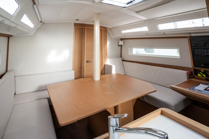 Jeanneau Sun Odyssey 380 | Phoenix