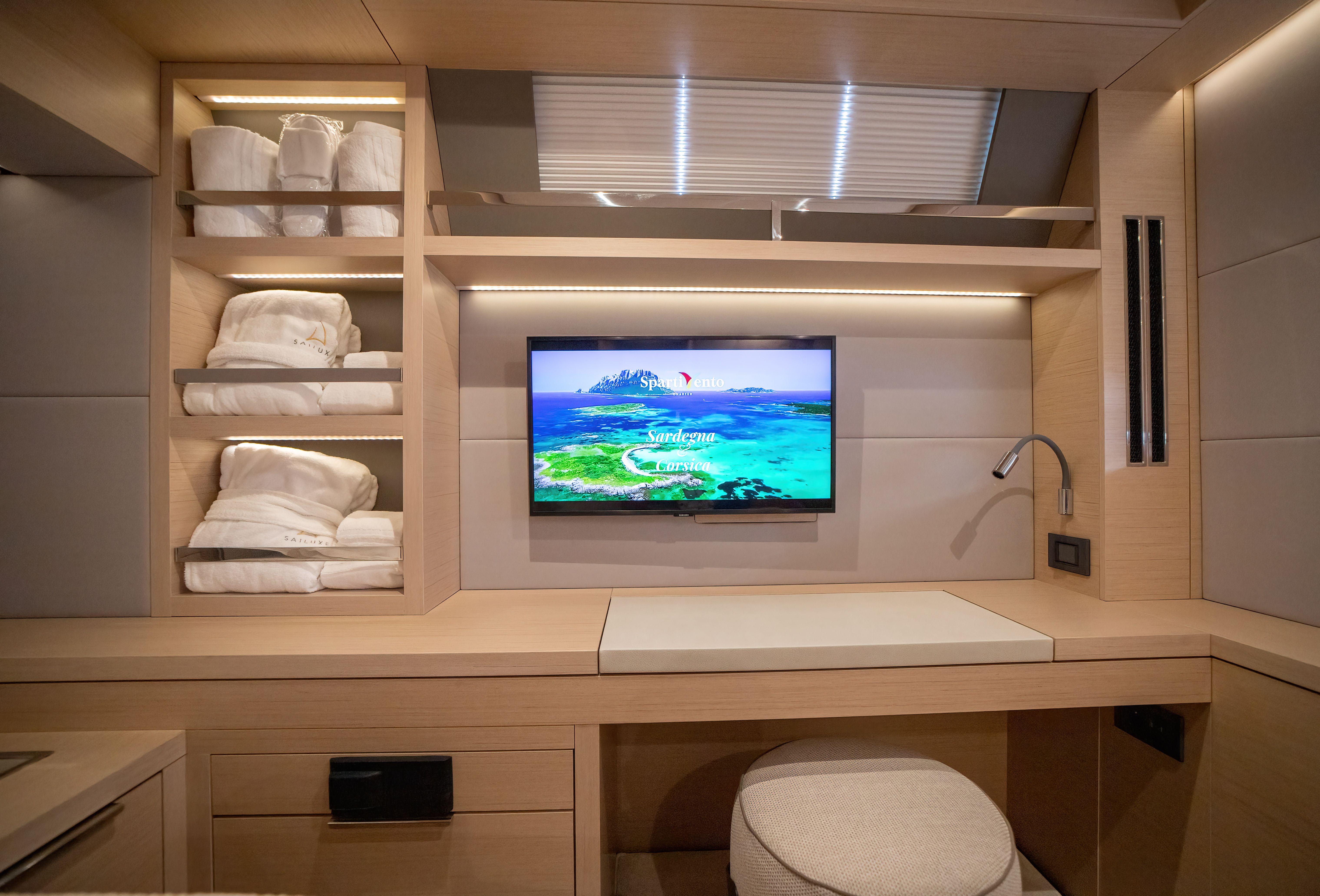 Lagoon 55 | Strafico