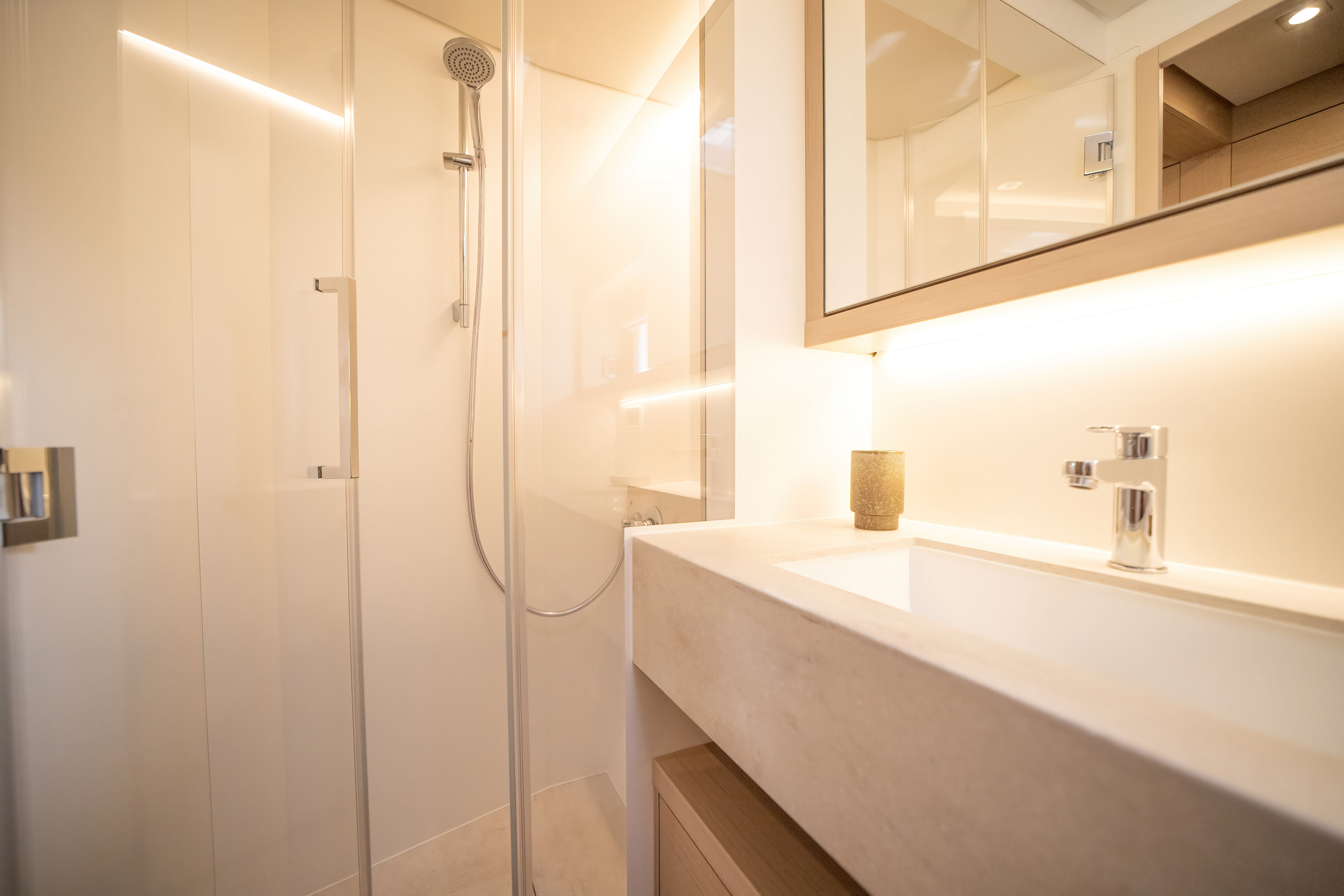 Lagoon 55 | Strafico