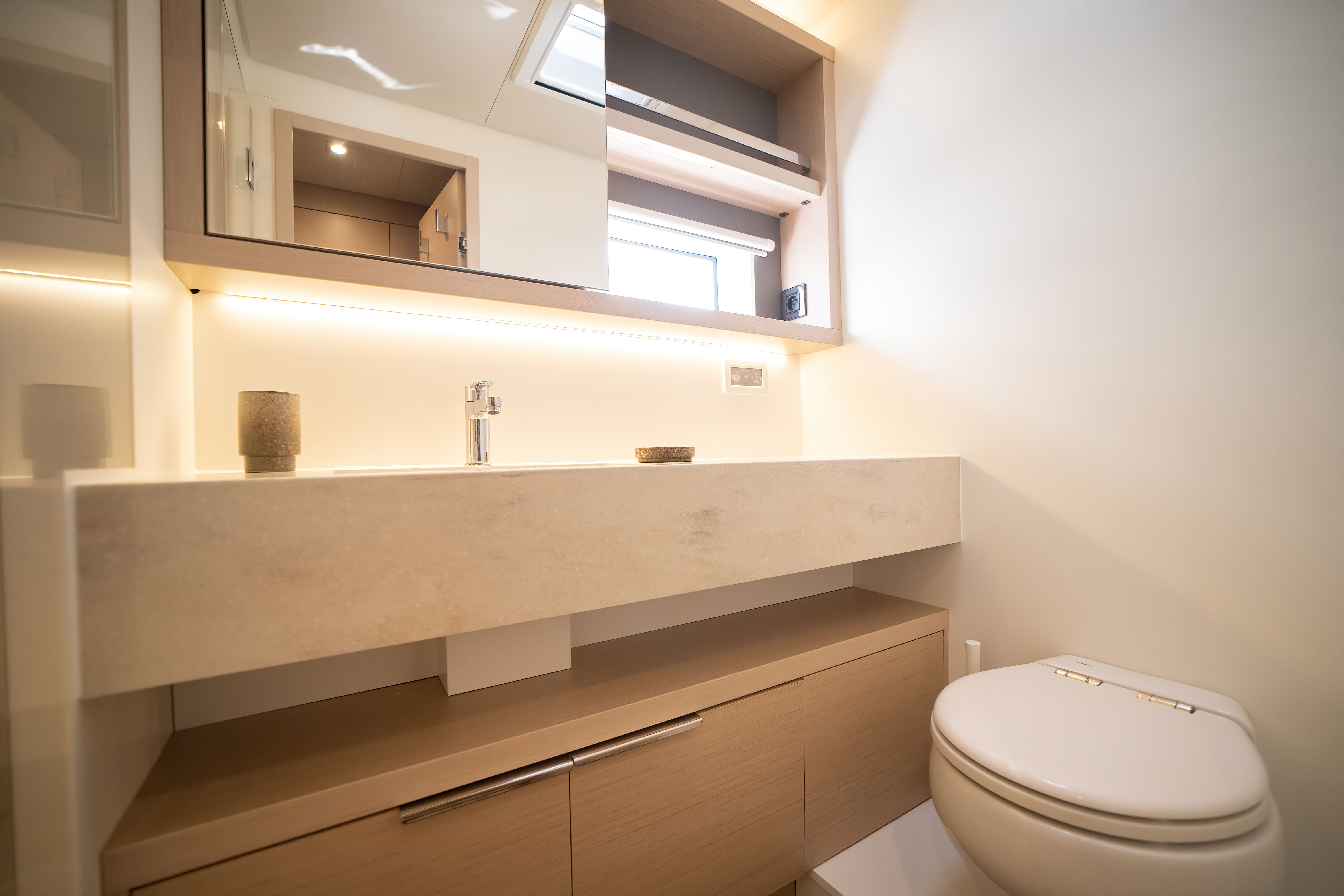 Lagoon 55 | Strafico