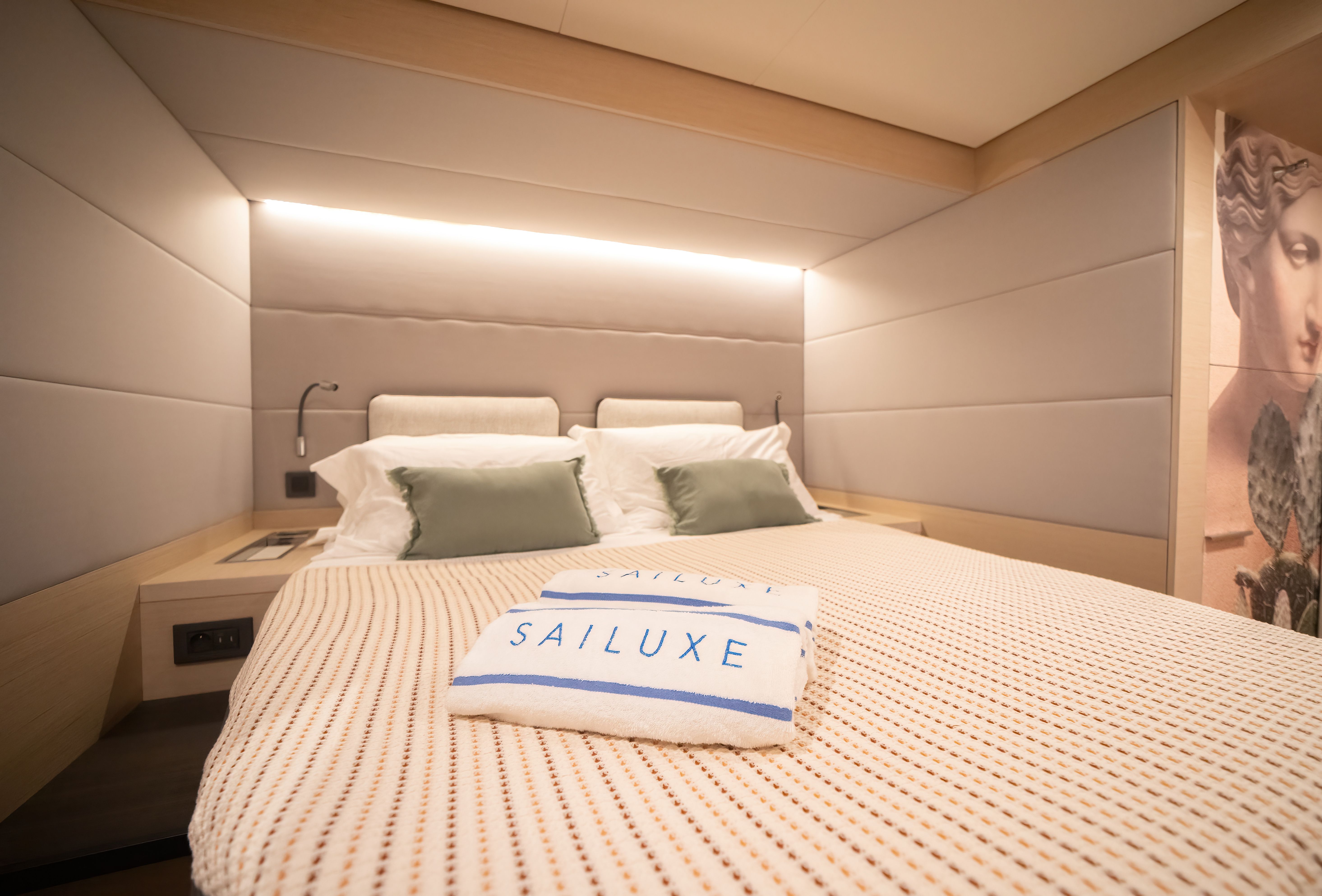 Lagoon 55 | Strafico