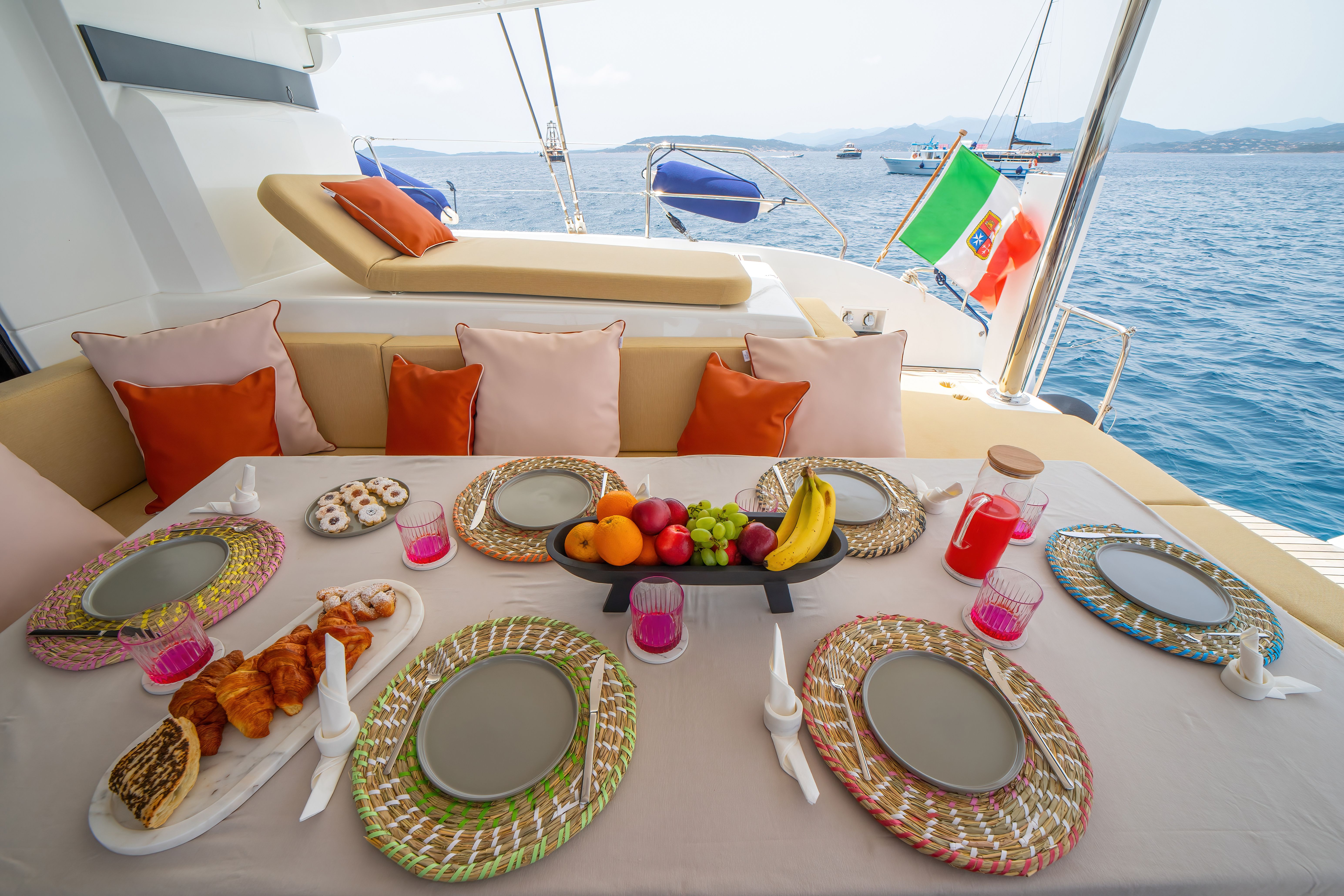 Lagoon 55 | Strafico